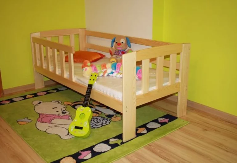 Dětská postel BERUŠKA + rošt ZDARMA